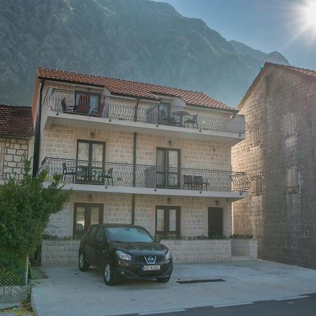 Apartments Marija Risan Luaran gambar